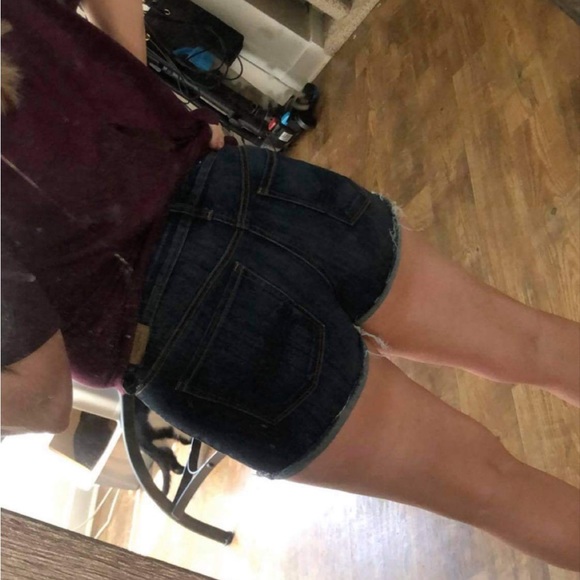 Like new AE shorts - Picture 1 of 6